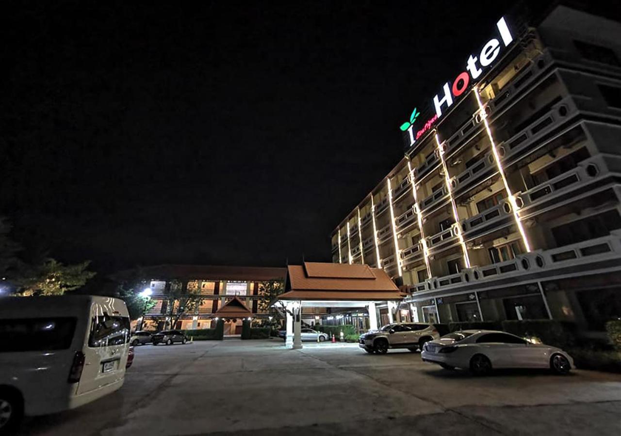 I Boutique Hotel Pluak Daeng Екстериор снимка